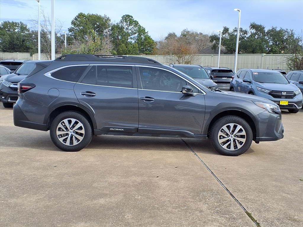 2023 Subaru Outback Premium Gray at Community Kia