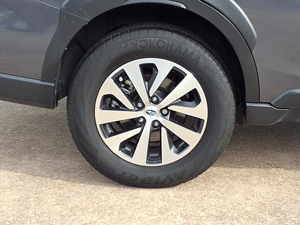 2023 Subaru Outback Premium Gray at Community Kia