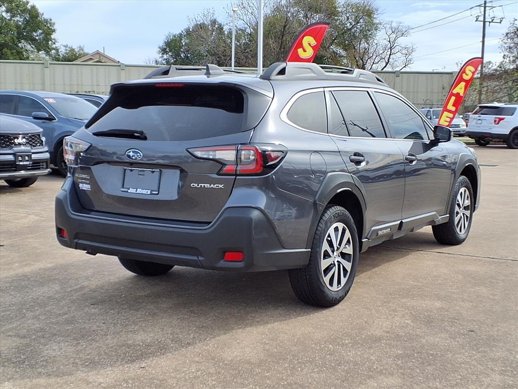 2023 Subaru Outback Premium Gray at Community Kia