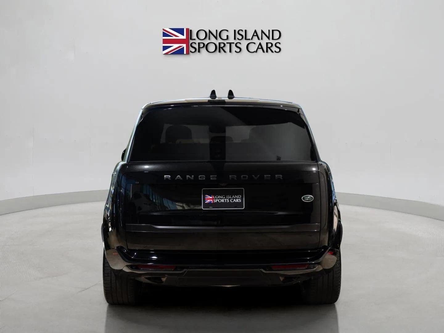 2023 Land Rover Range Rover SE photo 5