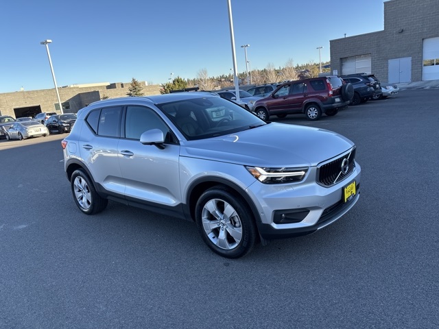 2019 Volvo XC40 Momentum