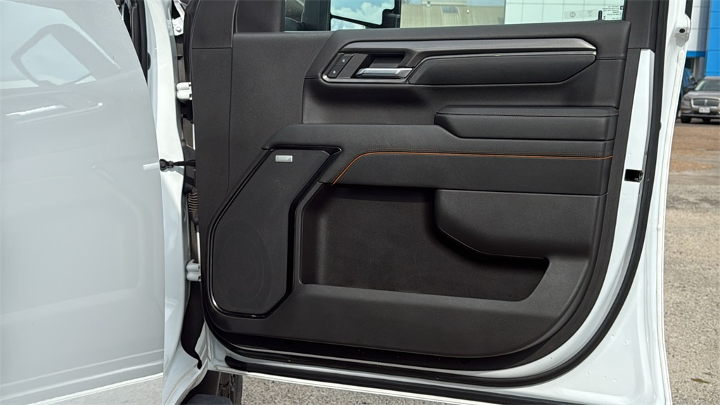 2024 GMC Sierra 2500HD AT4 White at Central Houston Nissan