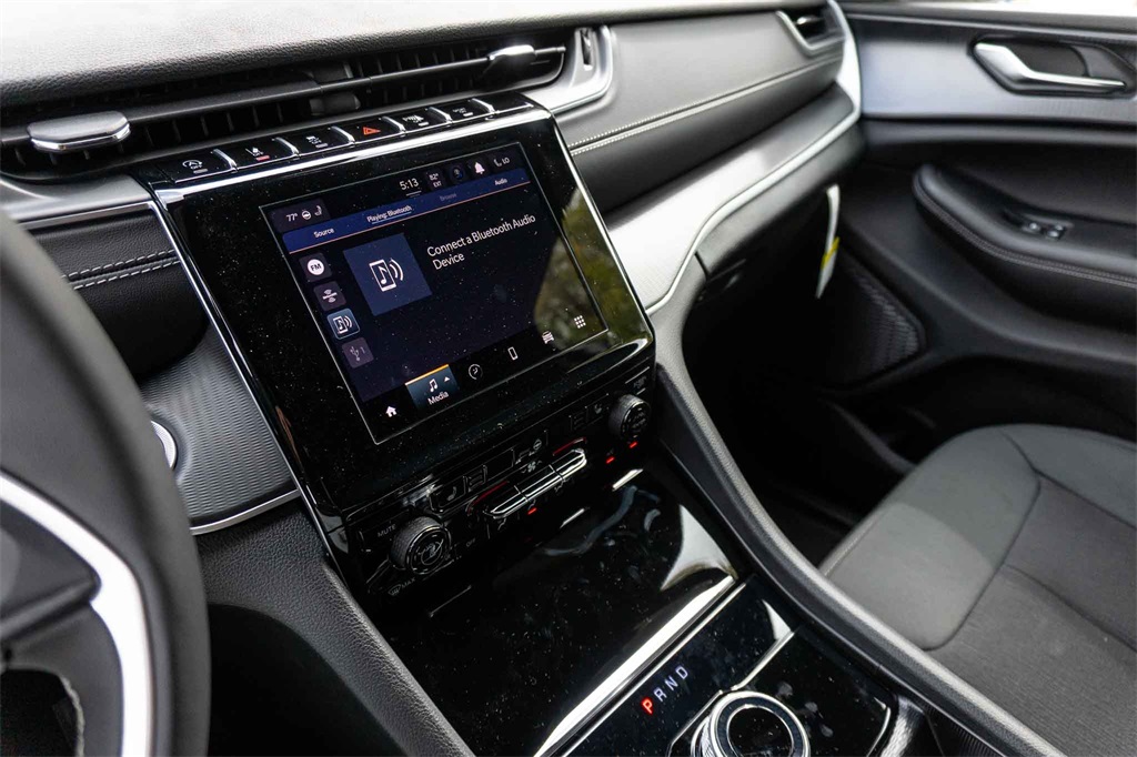 New Car 2025 Jeep Grand Cherokee L  Laredo For Sale Under $50,000 In San Marcos, Texas