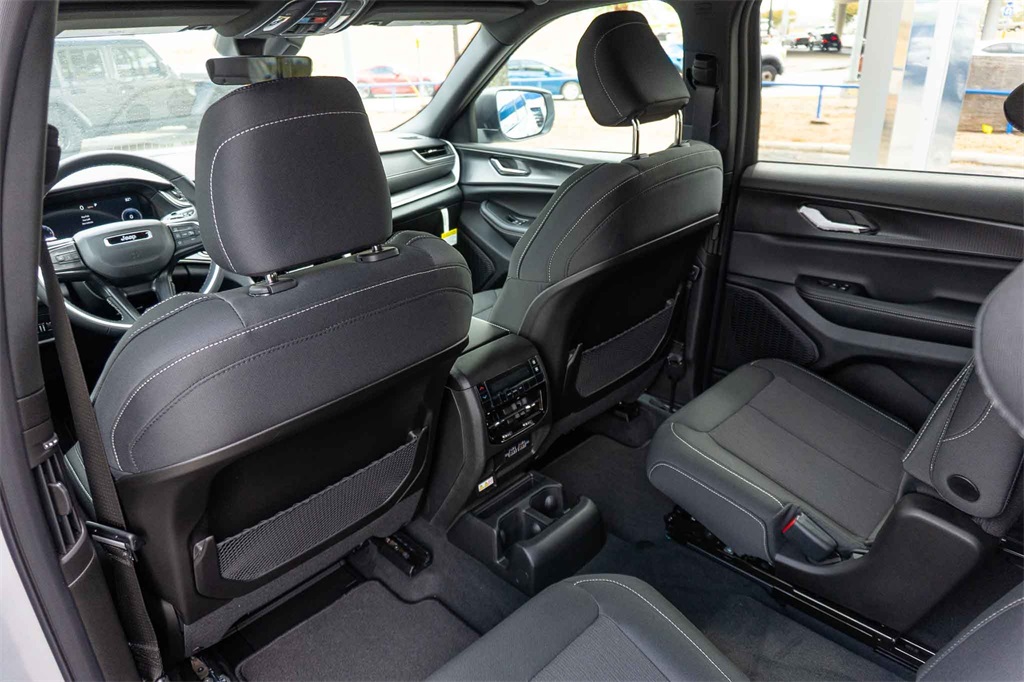 New Car 2025 Jeep Grand Cherokee L  Laredo For Sale Under $50,000 In San Marcos, Texas