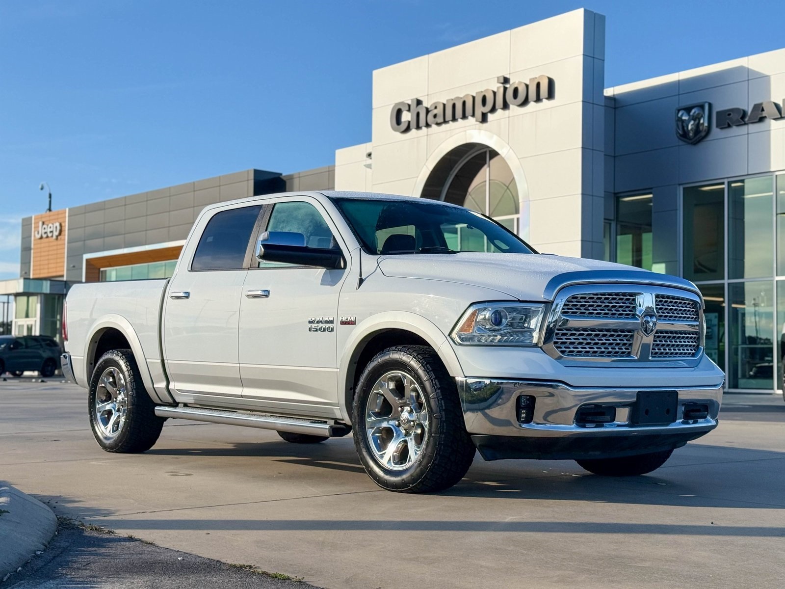 2016 RAM 1500 Laramie Crew Cab 4WD
