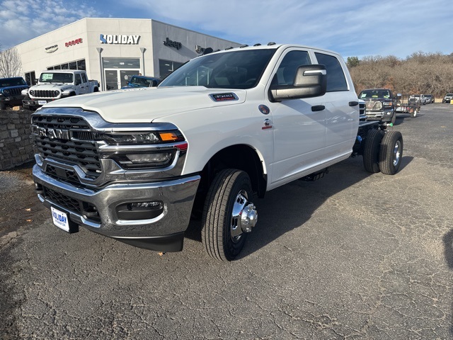 2026 RAM 3500 Chassis Tradesman Crew Cab LB DRW 4WD