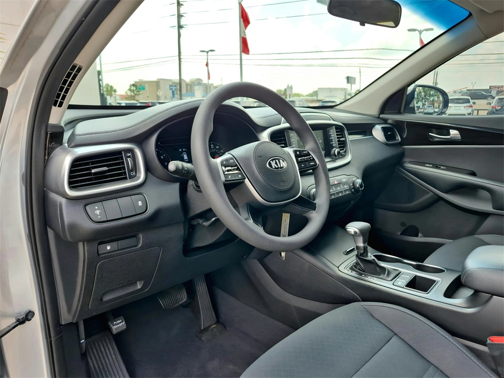 2019 Kia Sorento L - 8