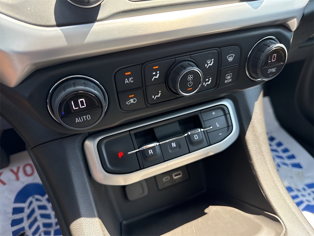2023 GMC Acadia