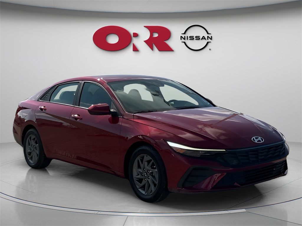 2024 Hyundai Elantra SEL FWD