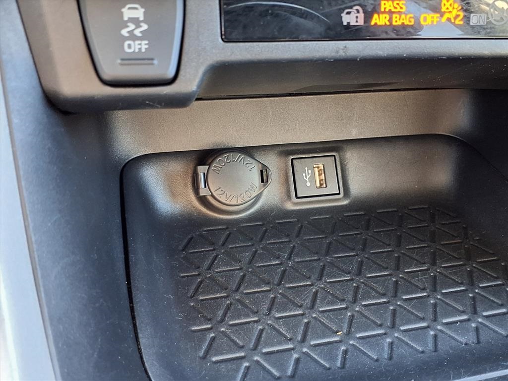 2024 Toyota RAV4 XLE - 11