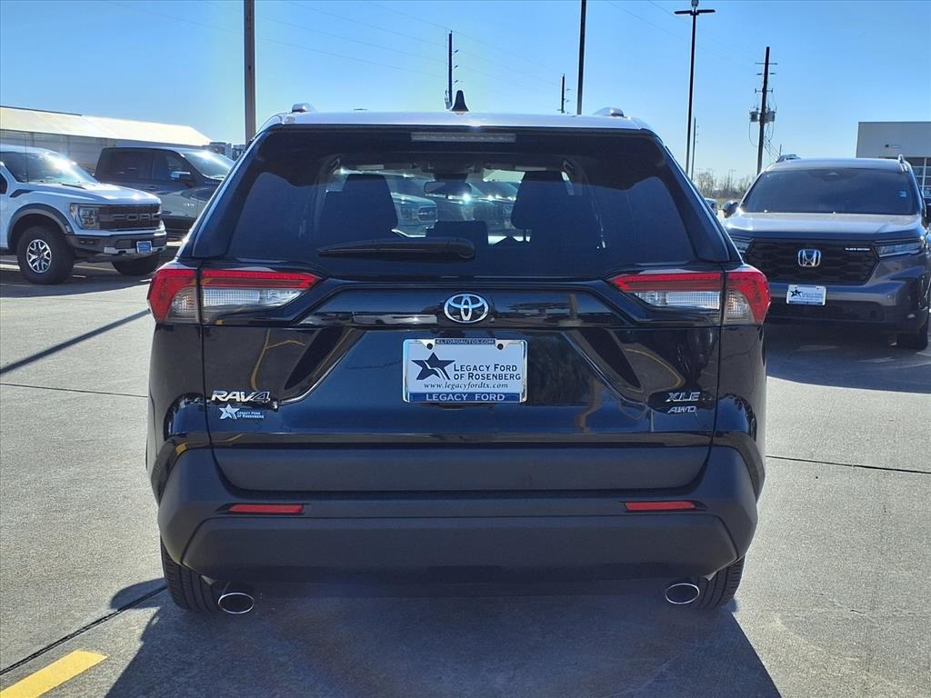 2024 Toyota RAV4 XLE - 4
