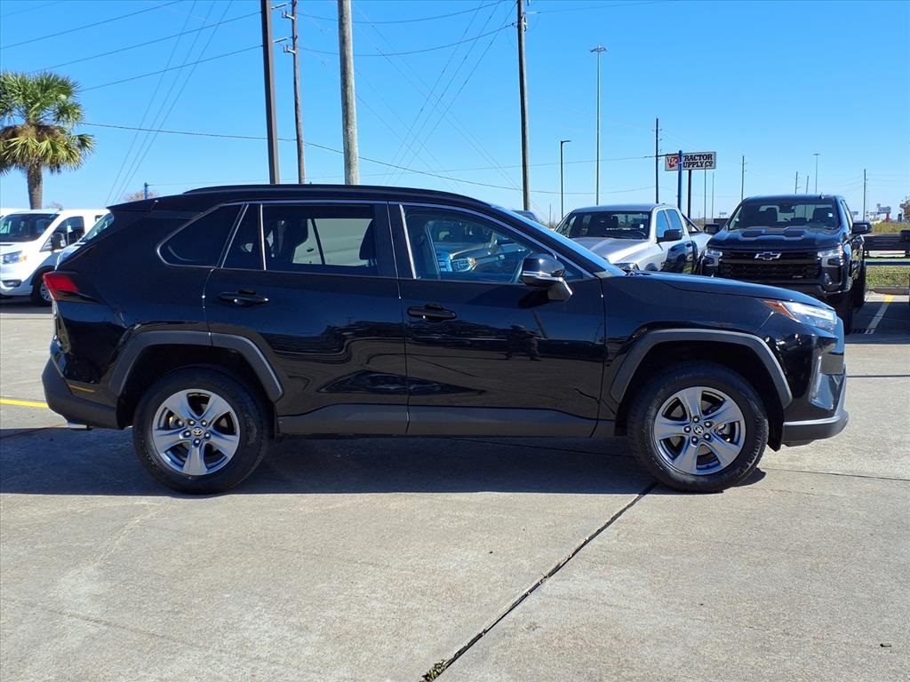 2024 Toyota RAV4 XLE - 7