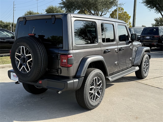 2025 Jeep Wrangler Sahara - 3