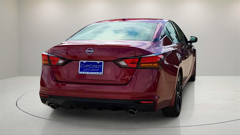 2025 Nissan Altima
