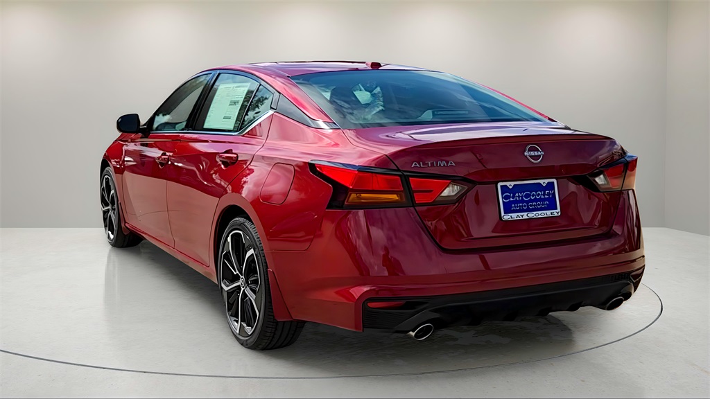 2025 Nissan Altima