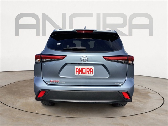 Used Car 2022 Toyota Highlander  Xle For Sale Under $30,000 In San Antonio, Texas