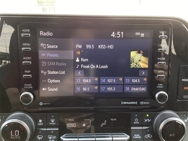 Used Car 2022 Toyota Highlander  Xle For Sale Under $30,000 In San Antonio, Texas