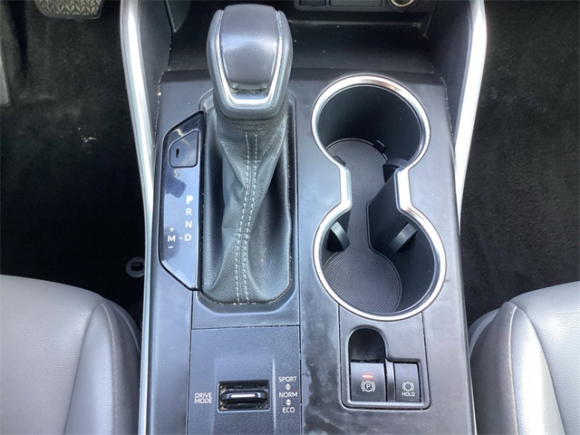 Used Car 2022 Toyota Highlander  Xle For Sale Under $30,000 In San Antonio, Texas