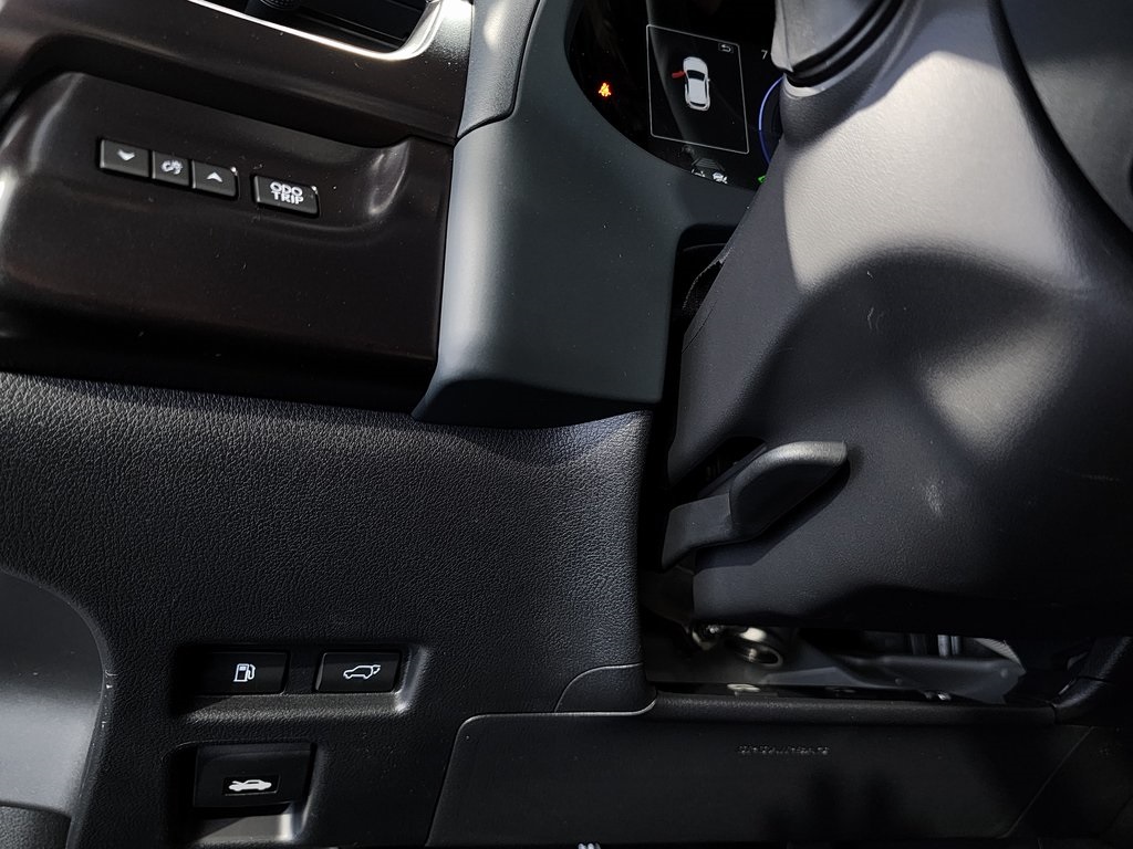 Thumbnail: 2025 Lexus UX - 14