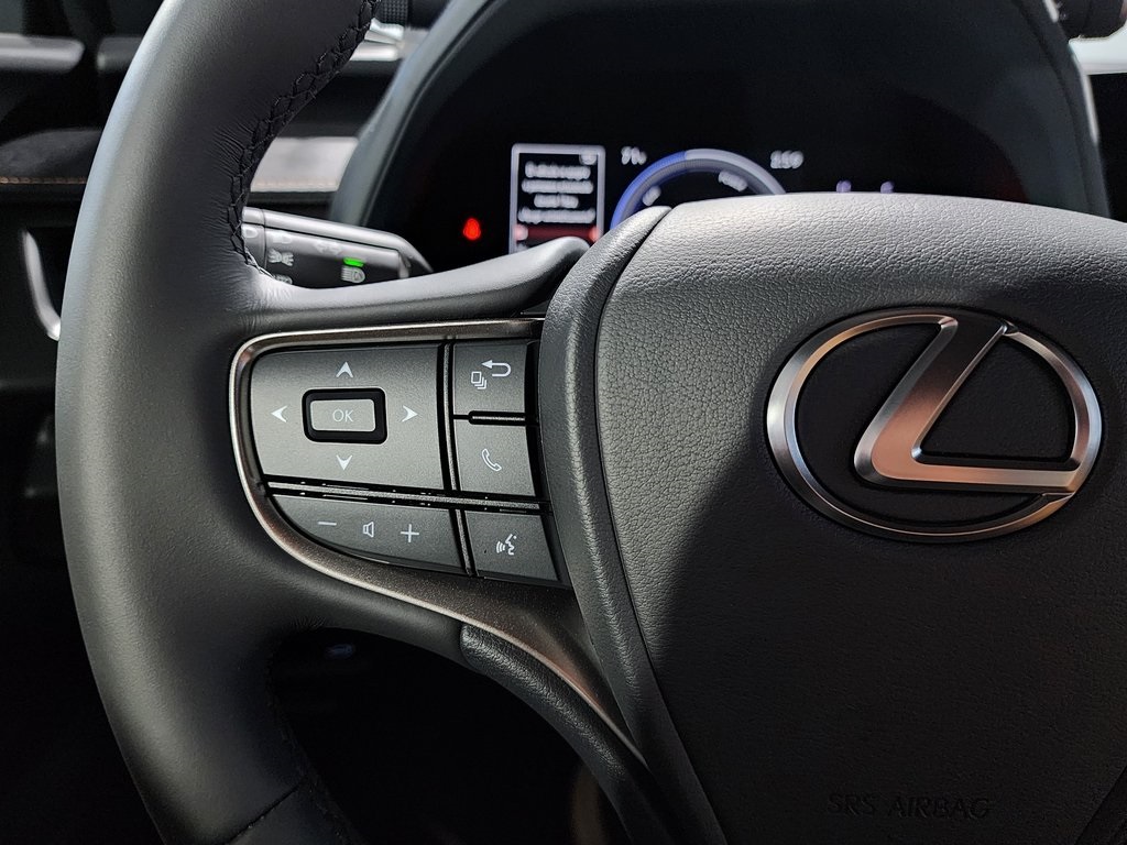 Thumbnail: 2025 Lexus UX - 16