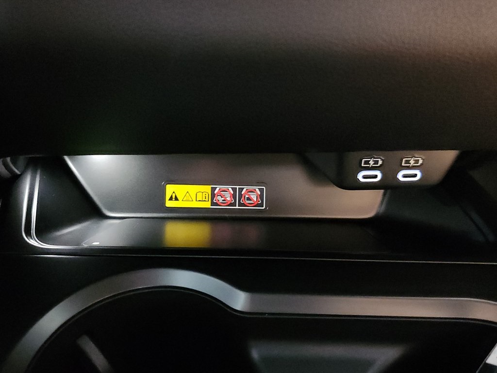 Thumbnail: 2025 Lexus UX - 24