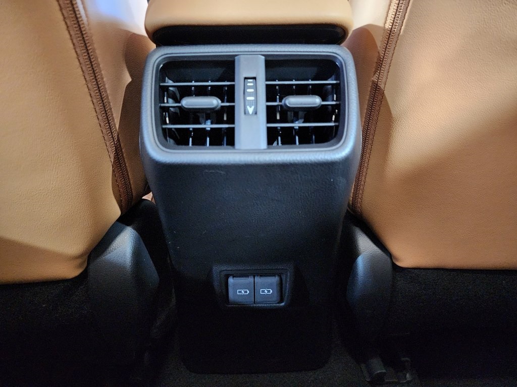 Thumbnail: 2025 Lexus UX - 28