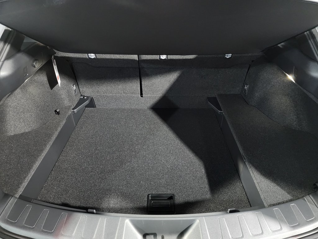 Thumbnail: 2025 Lexus UX - 29