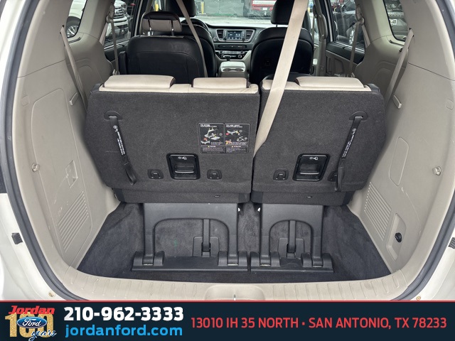 Used Car 2021 Kia Sedona  Ex For Sale Under $20,000 In San Antonio, Texas