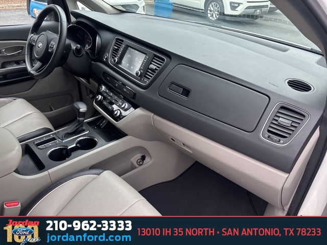 Used Car 2021 Kia Sedona  Ex For Sale Under $20,000 In San Antonio, Texas