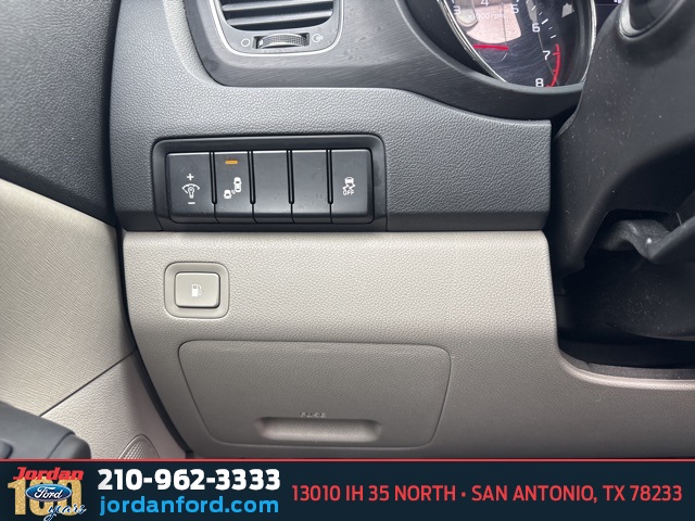 Used Car 2021 Kia Sedona  Ex For Sale Under $20,000 In San Antonio, Texas