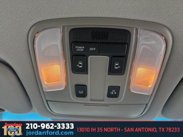 Used Car 2021 Kia Sedona  Ex For Sale Under $20,000 In San Antonio, Texas