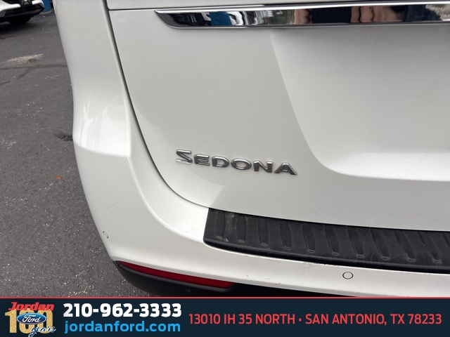 Used Car 2021 Kia Sedona  Ex For Sale Under $20,000 In San Antonio, Texas