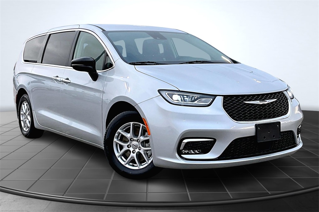 2024 Chrysler Pacifica Touring L Silver at Big Star Buick GMC