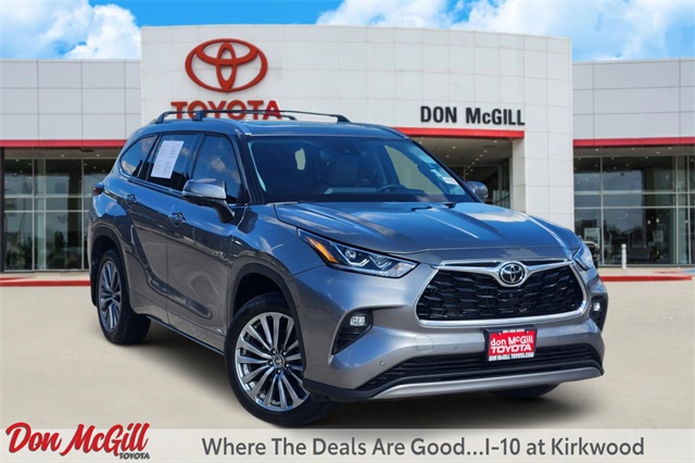 2025 Toyota Highlander Hybrid Limited Silver at Community Toyota