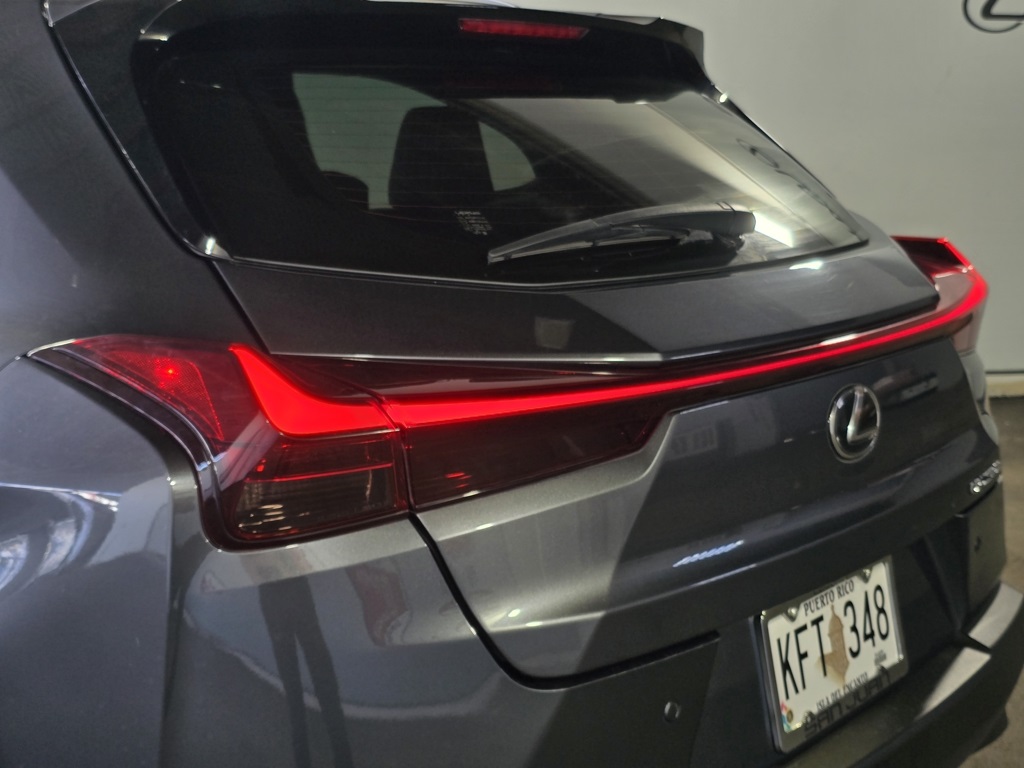 Thumbnail: 2024 Lexus UX - 10