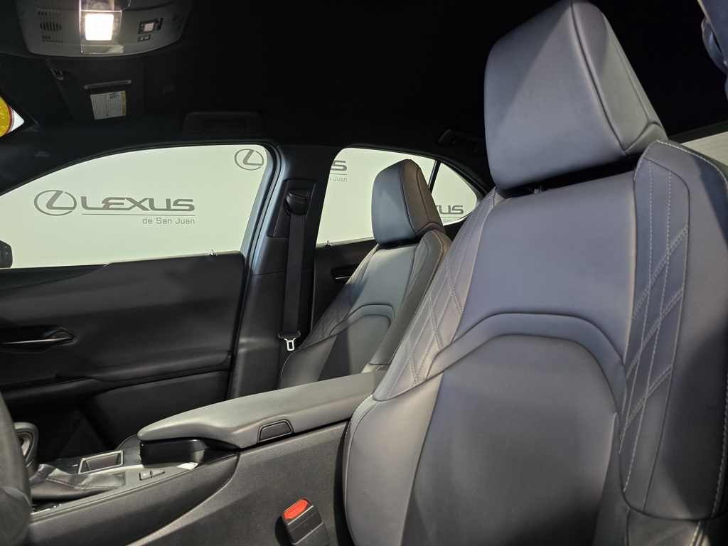 Thumbnail: 2024 Lexus UX - 15