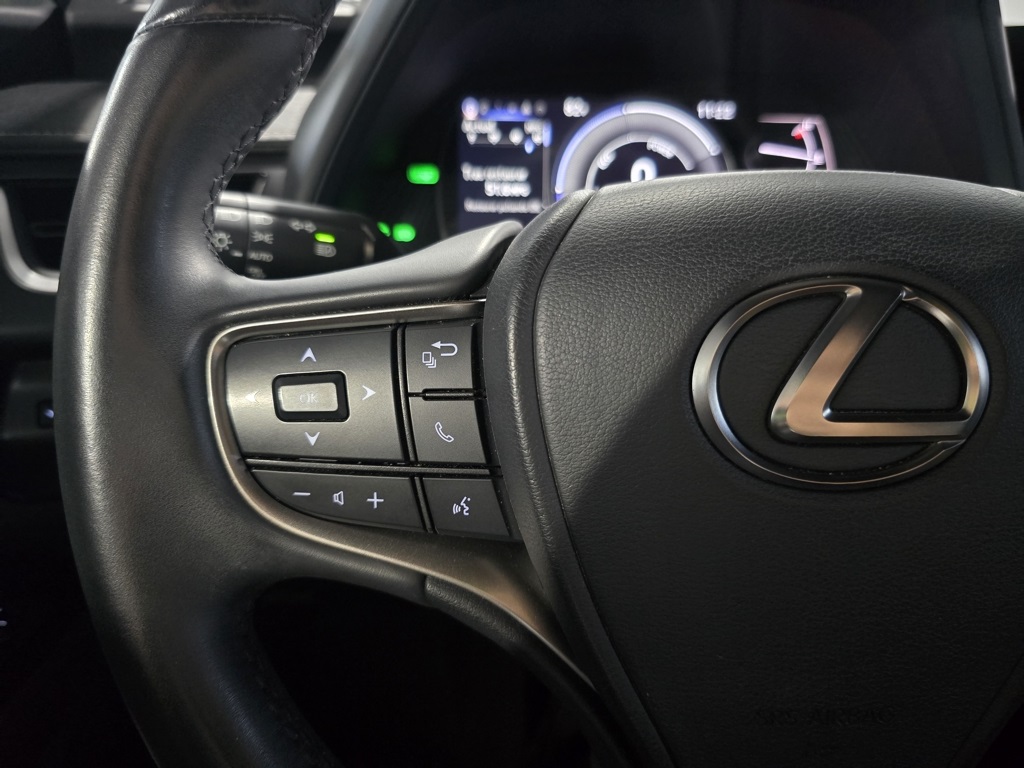 Thumbnail: 2024 Lexus UX - 16