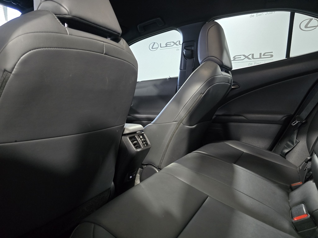 Thumbnail: 2024 Lexus UX - 26