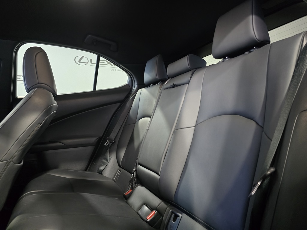 Thumbnail: 2024 Lexus UX - 27