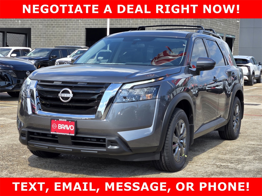 2025 Nissan Pathfinder SV