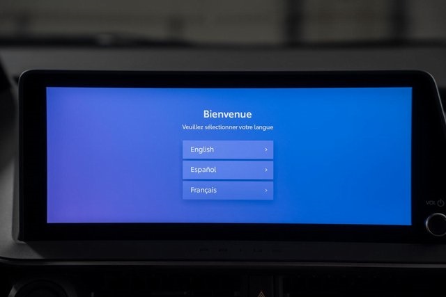 ToyotaPrius Plug-In Hybrid24