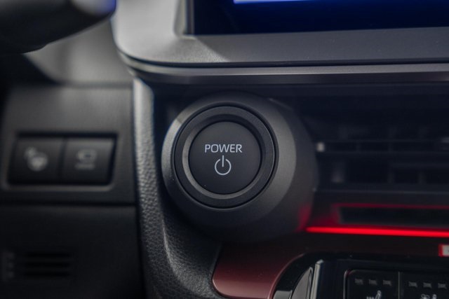 ToyotaPrius Plug-In Hybrid29