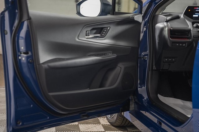 ToyotaPrius Plug-In Hybrid41