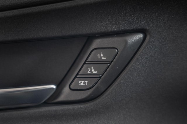 ToyotaPrius Plug-In Hybrid43