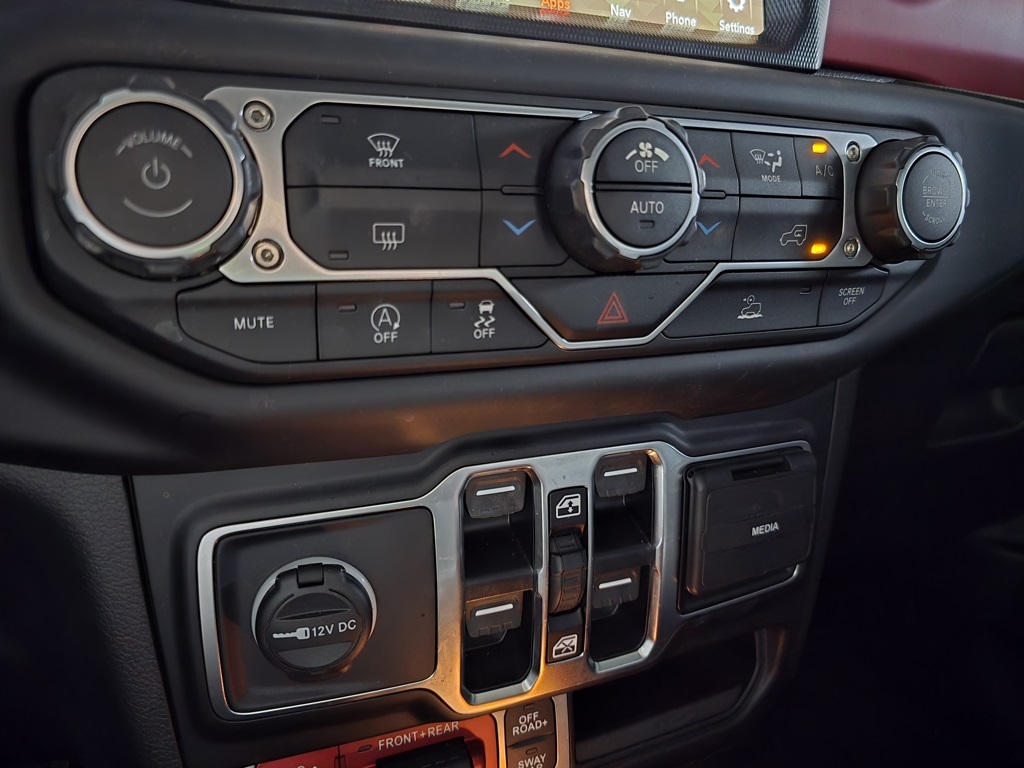 Thumbnail: 2023 Jeep Wrangler - 23