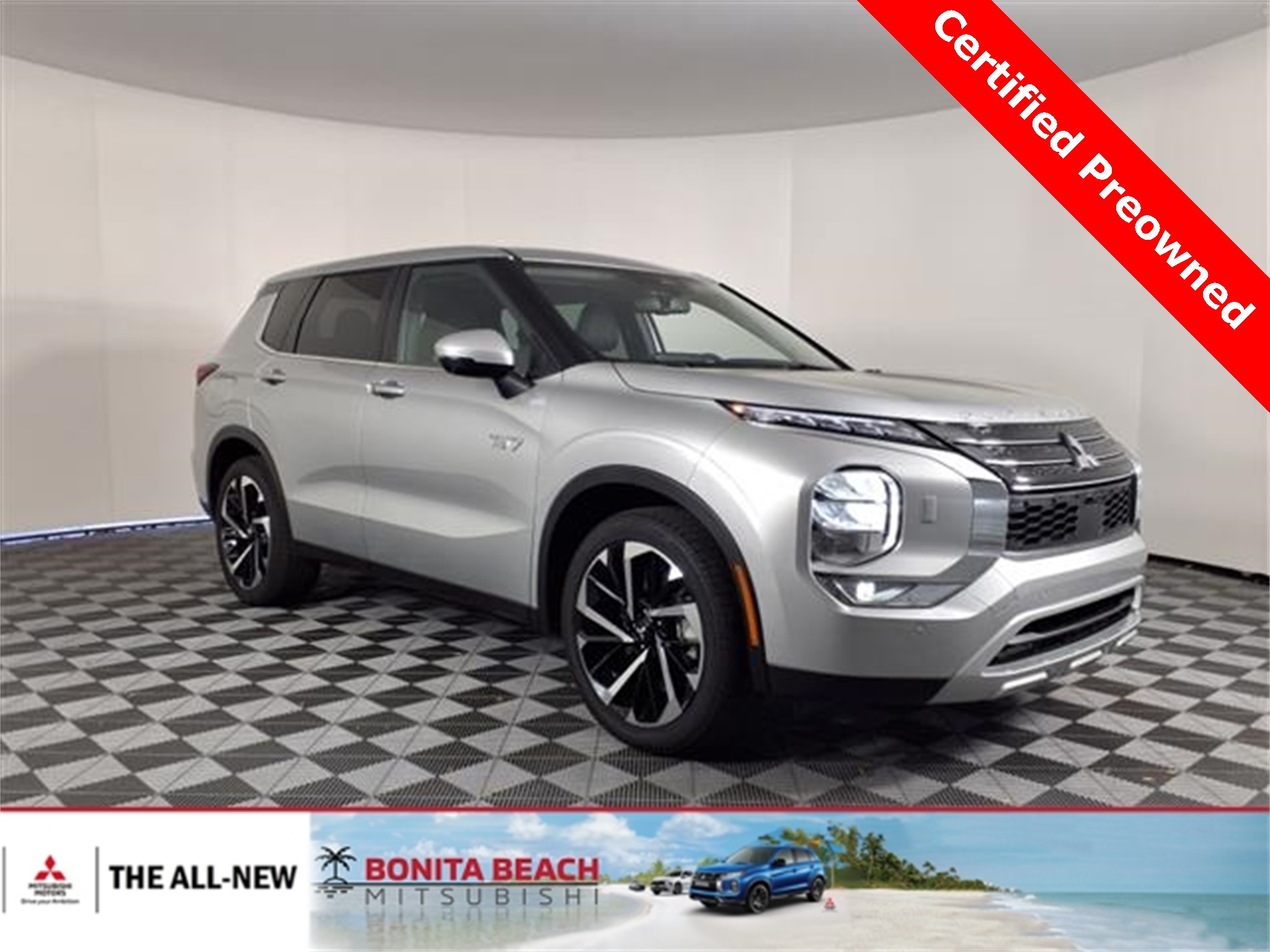 2024 Mitsubishi Outlander Plug-in Hybrid SE's photo