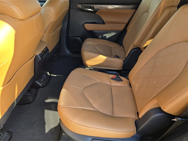 2026 Toyota Highlander Platinum Black at Gullo Toyota