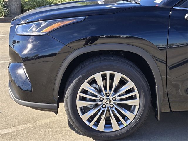 2026 Toyota Highlander Platinum Black at Gullo Toyota