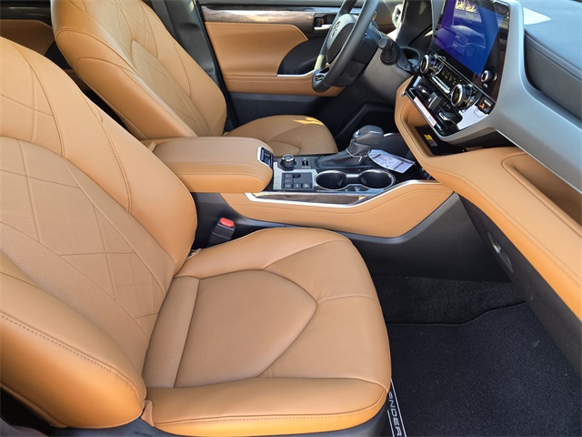 2026 Toyota Highlander Platinum Black at Gullo Toyota