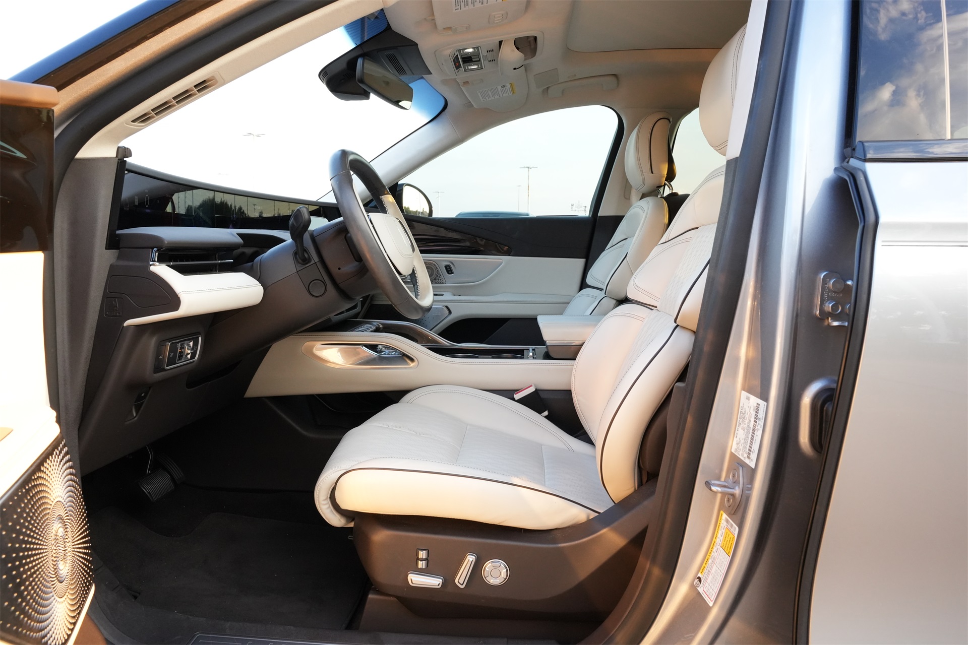 2024 Lincoln Nautilus Black Label Silver at Classic Chevrolet Galveston